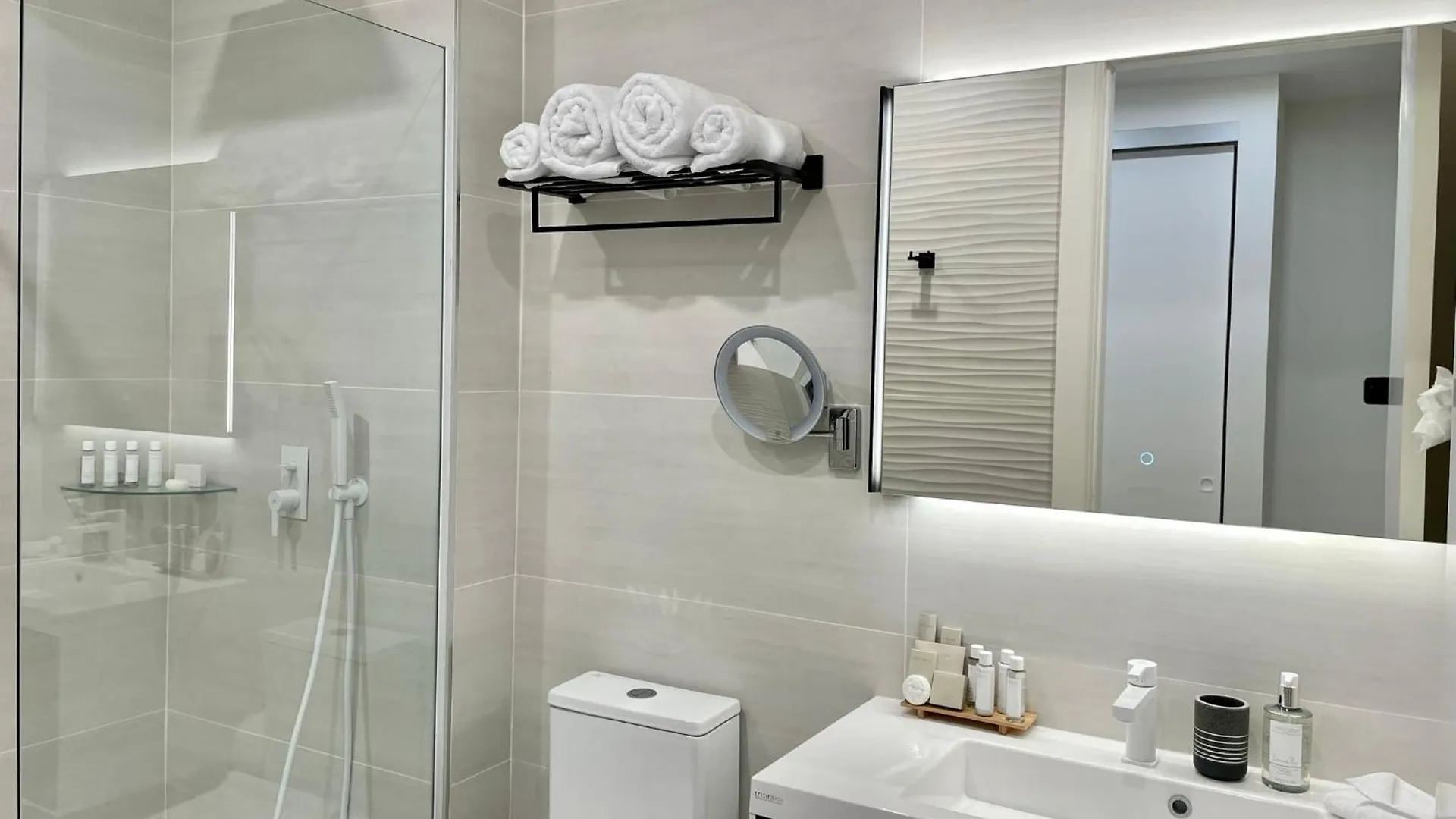 Gorgeous 2 Bedroom, 17Th Floor, With Breathtaking View, Fourteen At Mullet Bay Cupecoy  0*, Cupecoy (Sint Maarten)
