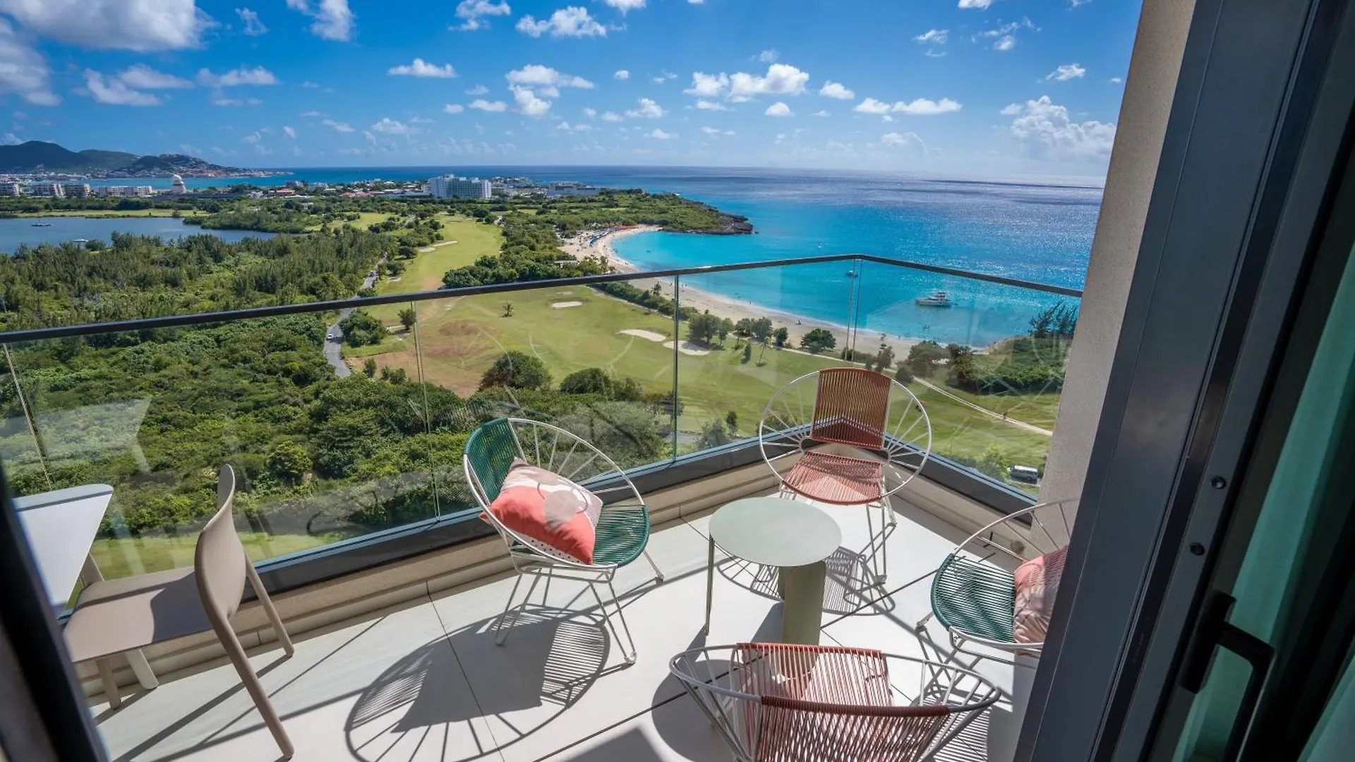 Gorgeous 2 Bedroom, 17Th Floor, With Breathtaking View, Fourteen At Mullet Bay Cupecoy  Sint Maarten